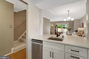 6520 Brick Hearth Ct, Alexandria, VA 22306 - Photo 6