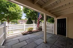 10198 Ashbrooke Ct, Oakton, VA 22124 - Photo 32
