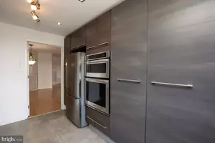 1800 Old Meadow Rd, McLean, VA 22102 - Photo 6