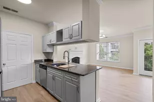 12933 Centre Park Cir, Herndon, VA 20171 - Photo 14