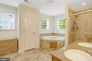 2862 Rosemary Ln, Falls Church, VA 22042 - Photo 32