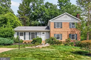 6837 Lamp Post Ln, Alexandria, VA 22306 - Photo 2