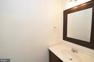 7378 Jiri Woods Ct, Springfield, VA 22153 - Photo 10