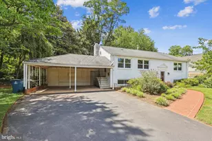 6916 Southridge Dr, McLean, VA 22101 - Photo 2