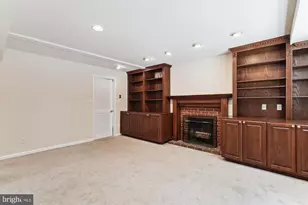 6916 Southridge Dr, McLean, VA 22101 - Photo 36