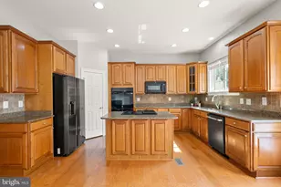 4370 Patriot Park Ct, Fairfax, VA 22030 - Photo 22