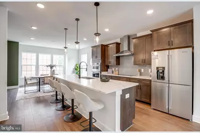 10800 Willow Terrace, Fairfax, VA 22030 - Photo 4