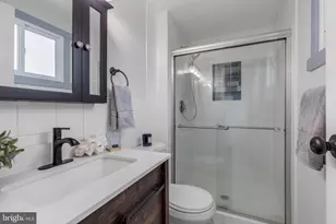 12306 Streamvale Cir, Herndon, VA 20170 - Photo 24
