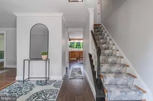 12306 Streamvale Cir, Herndon, VA 20170 - Photo 4
