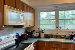 12102 Green Leaf Ct, Fairfax, VA 22033 - Photo 10