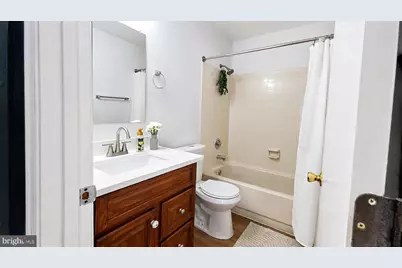 6904 Victoria Drive #L, Alexandria, VA 22310 - Photo 10