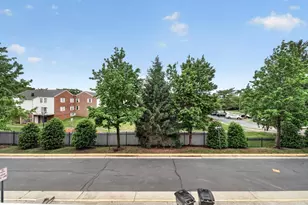 6055 Wicker Ln, Centreville, VA 20121 - Photo 28