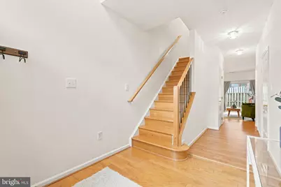 14679 Seasons Drive, Centreville, VA 20120 - Photo 4