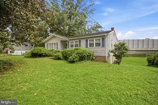 8419 Wesleyan St, Vienna, VA 22180 - Photo 8