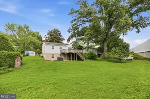 8419 Wesleyan St, Vienna, VA 22180 - Photo 4