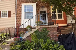 13849 Constitution Ct, Chantilly, VA 20151 - Photo 1