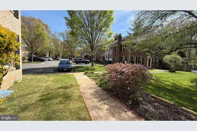 11951 Heathcote Court, Reston, VA 20191 - Photo 4