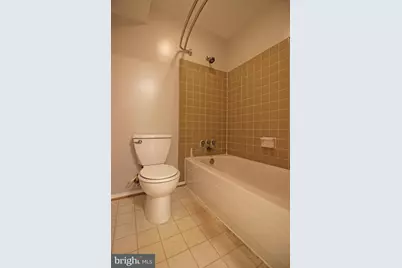 1662 Parkcrest Circle #400, Reston, VA 20190 - Photo 20