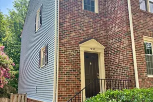 7857 Hampton Village Pass, Annandale, VA 22003 - Photo 2