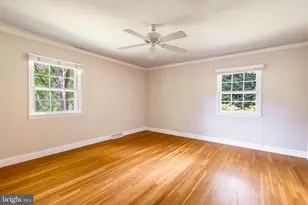9908 Minburn St, Great Falls, VA 22066 - Photo 14