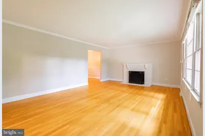 9908 Minburn Street, Great Falls, VA 22066 - Photo 2