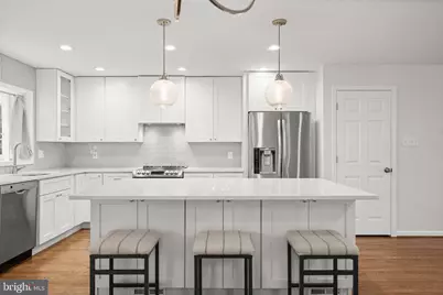 315 Center Street N, Vienna, VA 22180 - Photo 6