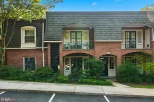 5911 Prince James Dr, Springfield, VA 22152 - Photo 2