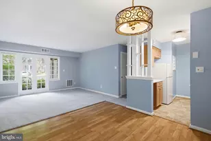 5911 Prince James Dr, Springfield, VA 22152 - Photo 8