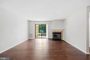 6911 Mary Caroline Cir, Alexandria, VA 22310 - Photo 4