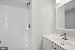 6911 Mary Caroline Cir, Alexandria, VA 22310 - Photo 24