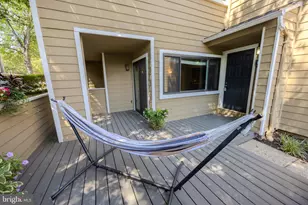 11017 Villaridge Ct, Reston, VA 20191 - Photo 10