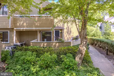 11017 Villaridge Court, Reston, VA 20191 - Photo 6