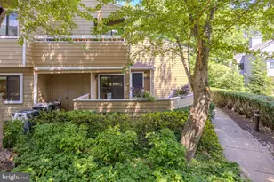 11017 Villaridge Ct, Reston, VA 20191 - Photo 6