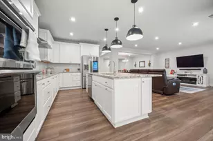 8702 Southrun Ct, Lorton, VA 22079 - Photo 14