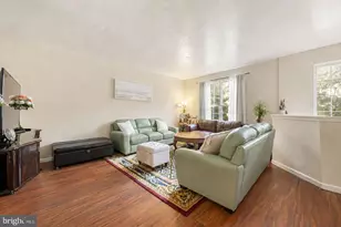 8454 Hallie Rose St, Alexandria, VA 22309 - Photo 6