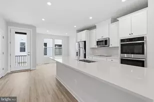 2118 Acadia Rd, Herndon, VA 20170 - Photo 10