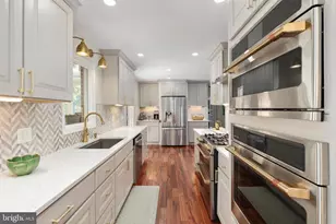 10618 Shadow Ln, Fairfax Station, VA 22039 - Photo 12