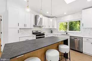 203 Audreys Ct SE, Vienna, VA 22180 - Photo 12
