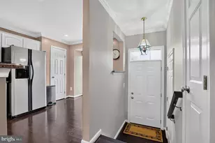 6568 Osprey Point Ln, Alexandria, VA 22315 - Photo 8