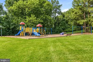 8511 Barrington Ct, Springfield, VA 22152 - Photo 26