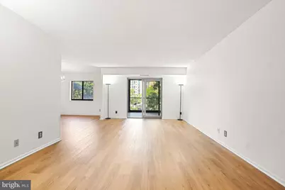 5902 Mount Eagle Drive #315, Alexandria, VA 22303 - Photo 4