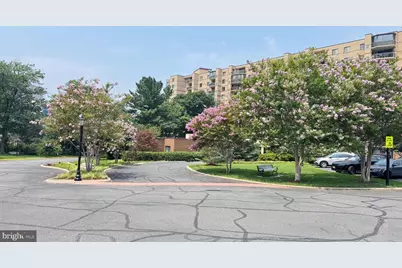 8330 Greensboro Drive #06/0003, McLean, VA 22102 - Photo 4