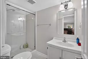 5010 Gainsborough Dr, Fairfax, VA 22032 - Photo 20