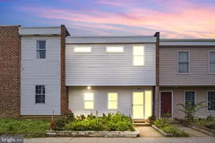 1233 Magnolia Ln, Herndon, VA 20170 - Photo 2