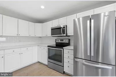 1881 Crescent Park Drive, Reston, VA 20190 - Photo 18
