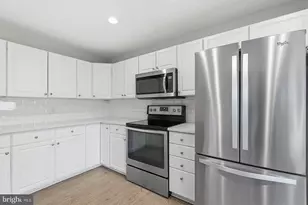 1881 Crescent Park Dr, Reston, VA 20190 - Photo 18