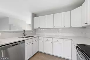 1881 Crescent Park Dr, Reston, VA 20190 - Photo 8