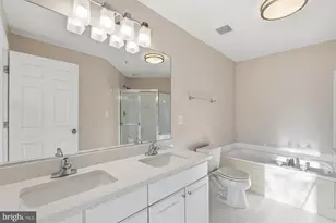 1881 Crescent Park Dr, Reston, VA 20190 - Photo 20