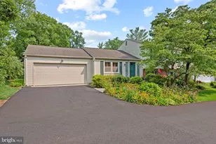 2669 Fanieul Hall Ct, Herndon, VA 20171 - Photo 1