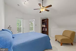10178 Oakton Terrace Rd, Oakton, VA 22124 - Photo 8